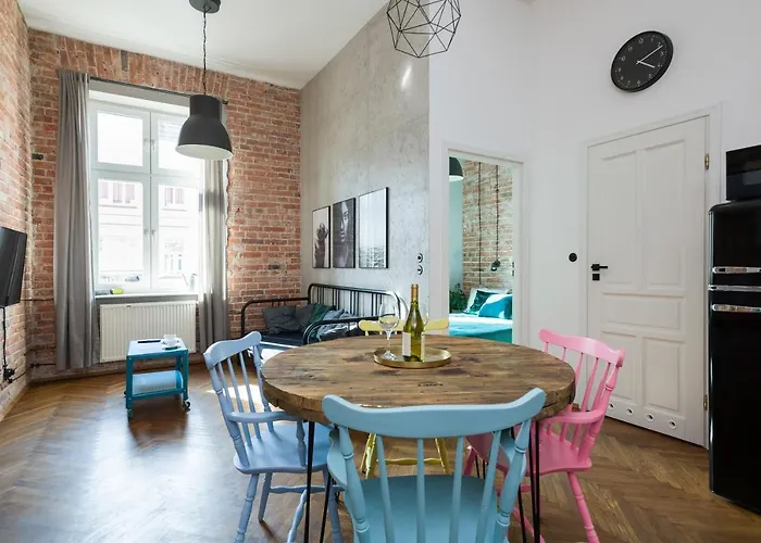 Discover Krakow Apartments - 3 Rakowicka St - Amazing Loft Near Main Station - Netflix, Польща