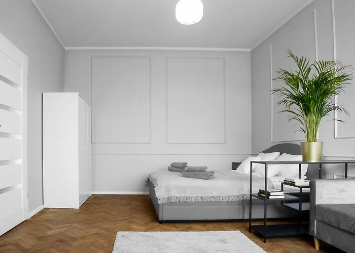 Aleja Krasinskiego 5 By Homeprime Краків, Польща