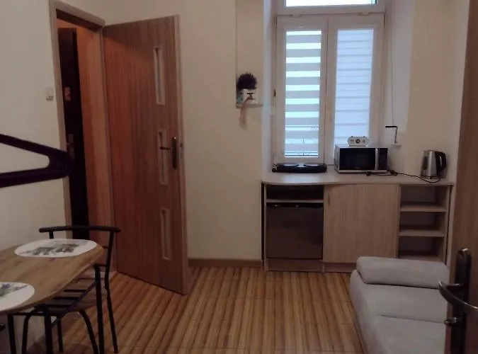 Little Big Bc - Central Modern Studio Cracovia, Polonia