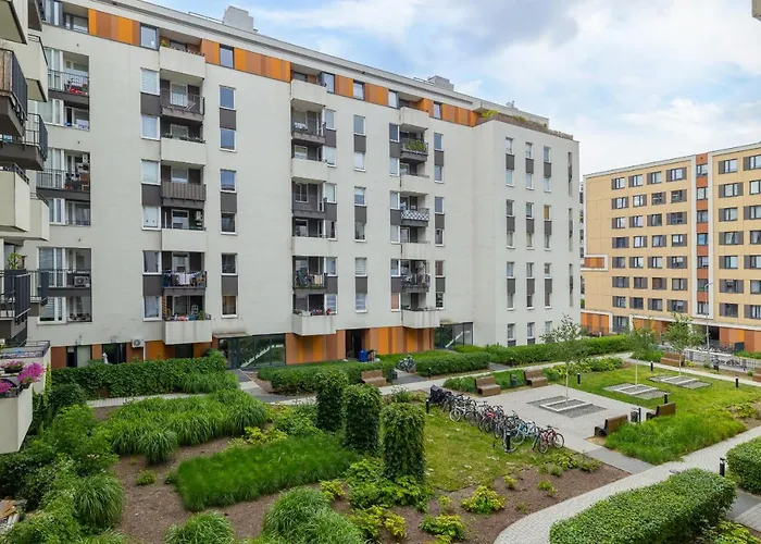 Osiedle Avia Family Apartment In Krakow With Balcony By Noclegi Renters, Польща