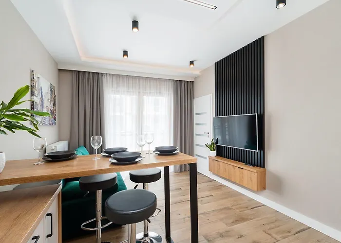 Krakowiak Apartment 65, Польща