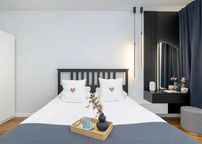 Slusarska Modern Apartment With Balcony & Parking Cracow Zablocie By Renters Prestige Краків, Польща