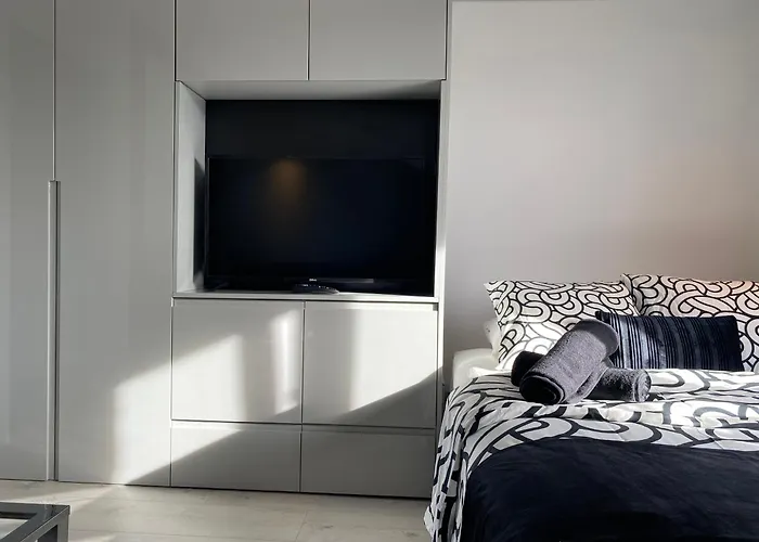 Lovers' Loft Apartment in Kraków - Orawska 7, Polska