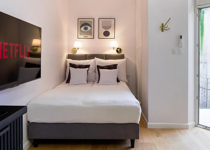 Discover Krakow Apartments - Lubomirskiego St - Classic & Modern - Near Main Station, Netflix And Ac, Poland