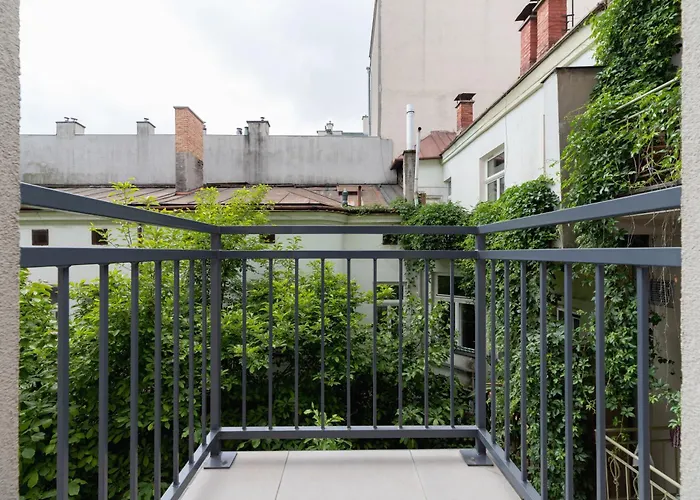 One Bedroom Apartment With A Balcony - Dietla 109 Street Cracovia, Polonia