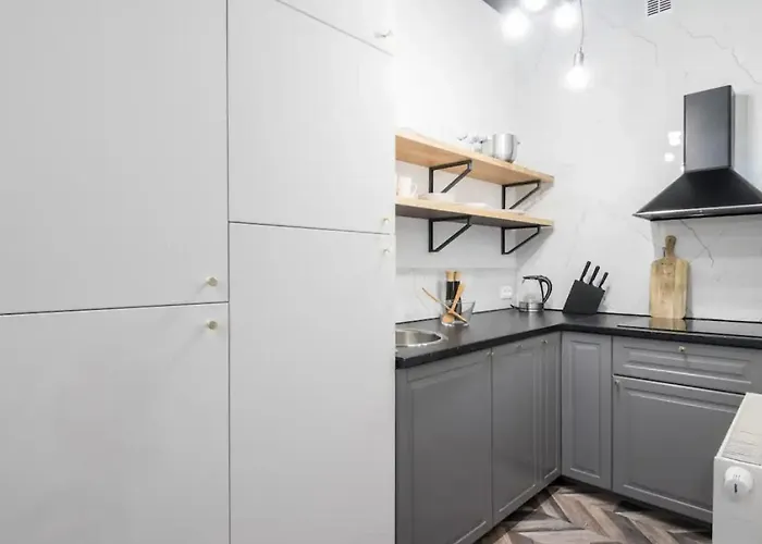 Jozefa 20 Street 2 Bedroom Apartment Krakow, Poland