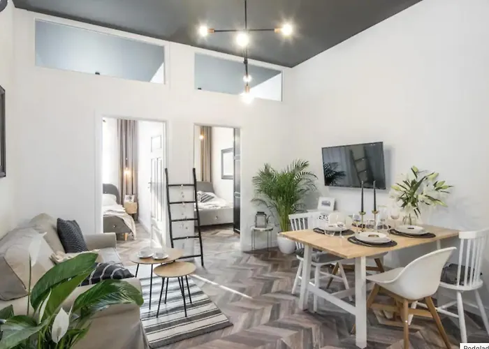 Jozefa 20 Street 2 Bedroom Apartment Cracovia, Polonia