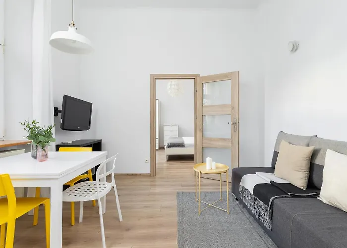 Touch Of Sunshine - 1Br For 4 - Old Town Kraków, Polska