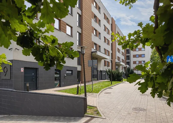 Apartament w Spokojnej Okolicy z Parkingiem by Noclegi Renters Kraków, Polska