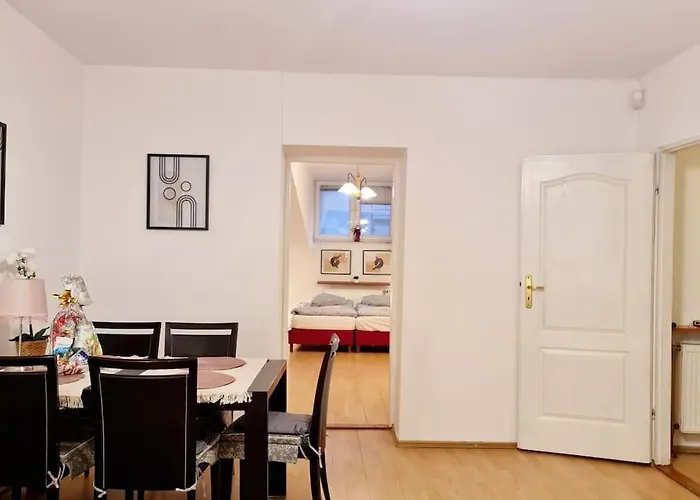 Przestronny Pokoj W Mieszkaniu Na Filipa Краків, Польща