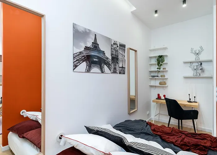 Tangerine Cloud 1Br For 4 - Next To Train Station Kraków, Polska