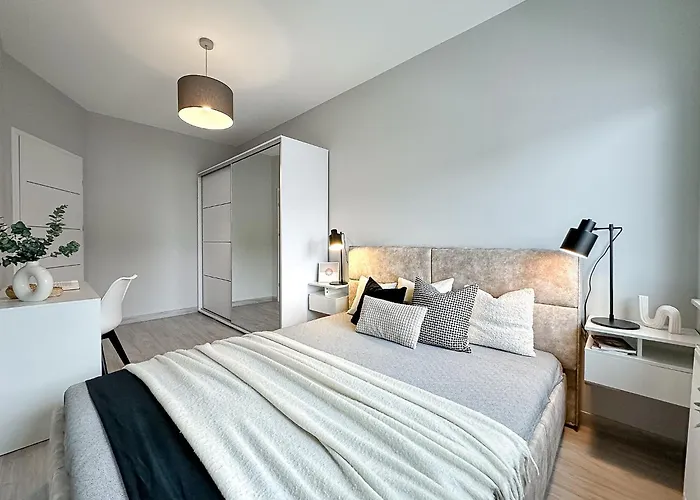 Krakowski Zakatek- Apartament Premium Z Garazem, Польща