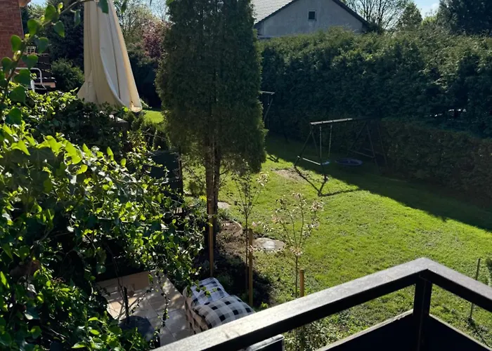 Blue Zone Apartment With Free Parking, Balcony And Garden Краків, Польща