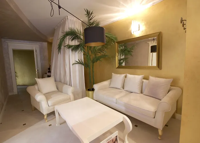 A11 Apartments & Spa Dermique Krakau, Polen