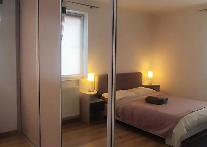 Cozy, Equipped Apartment With Free Monitored Private Parking Close To Old Town Kraków, Polska