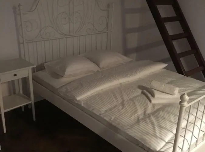 Przestrzenny Apartament W Centrum Krakowa., Польща