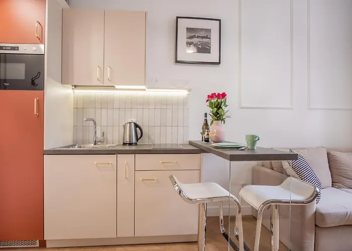 Select Suites By Mb Apartments