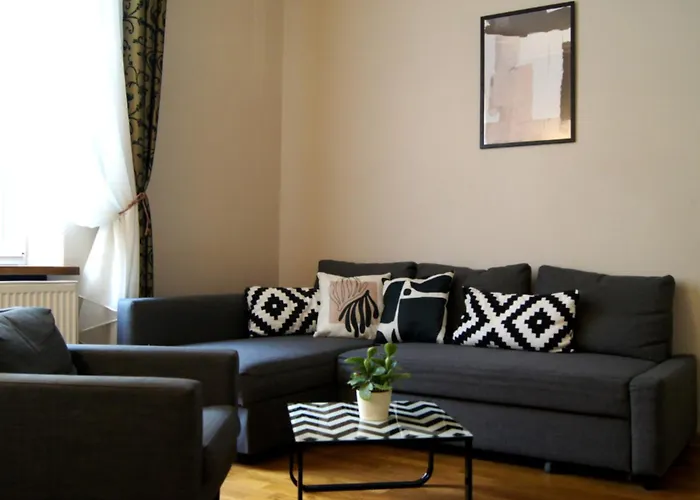 Cozy Old Town Apartments